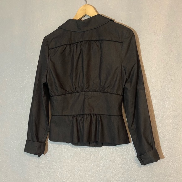 Beautiful women’s jacket! - Picture 3 of 8